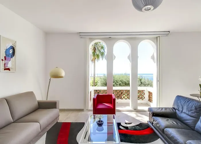 Holiday Home With Beautiful Sea View