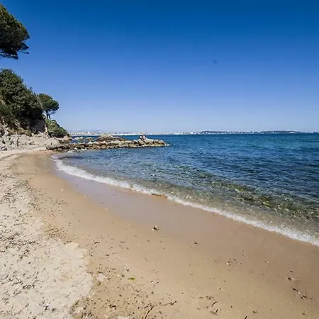 Holiday Home With Beautiful Sea View Golfe Juan Esterno foto