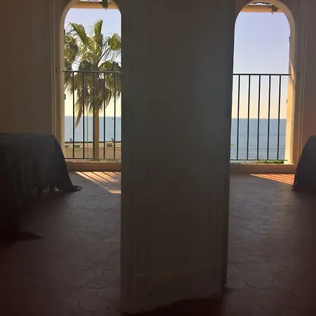 Holiday Home With Beautiful Sea View Golfe Juan Esterno foto