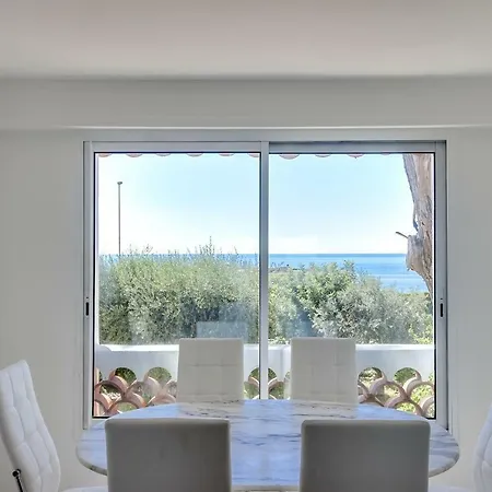 Holiday Home With Beautiful Sea View Golfe Juan Esterno foto