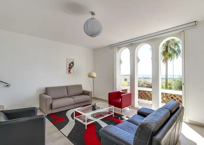 Holiday Home With Beautiful Sea View